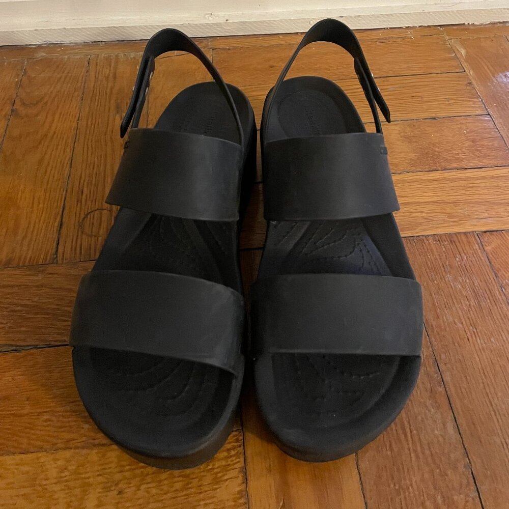 Size 8 Platform Crocs Sandals